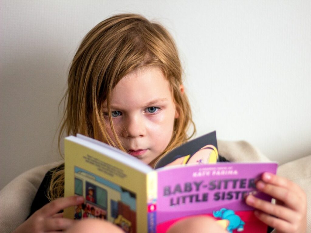 Ways to Help Your Child develop a love for reading - mariaburel.com